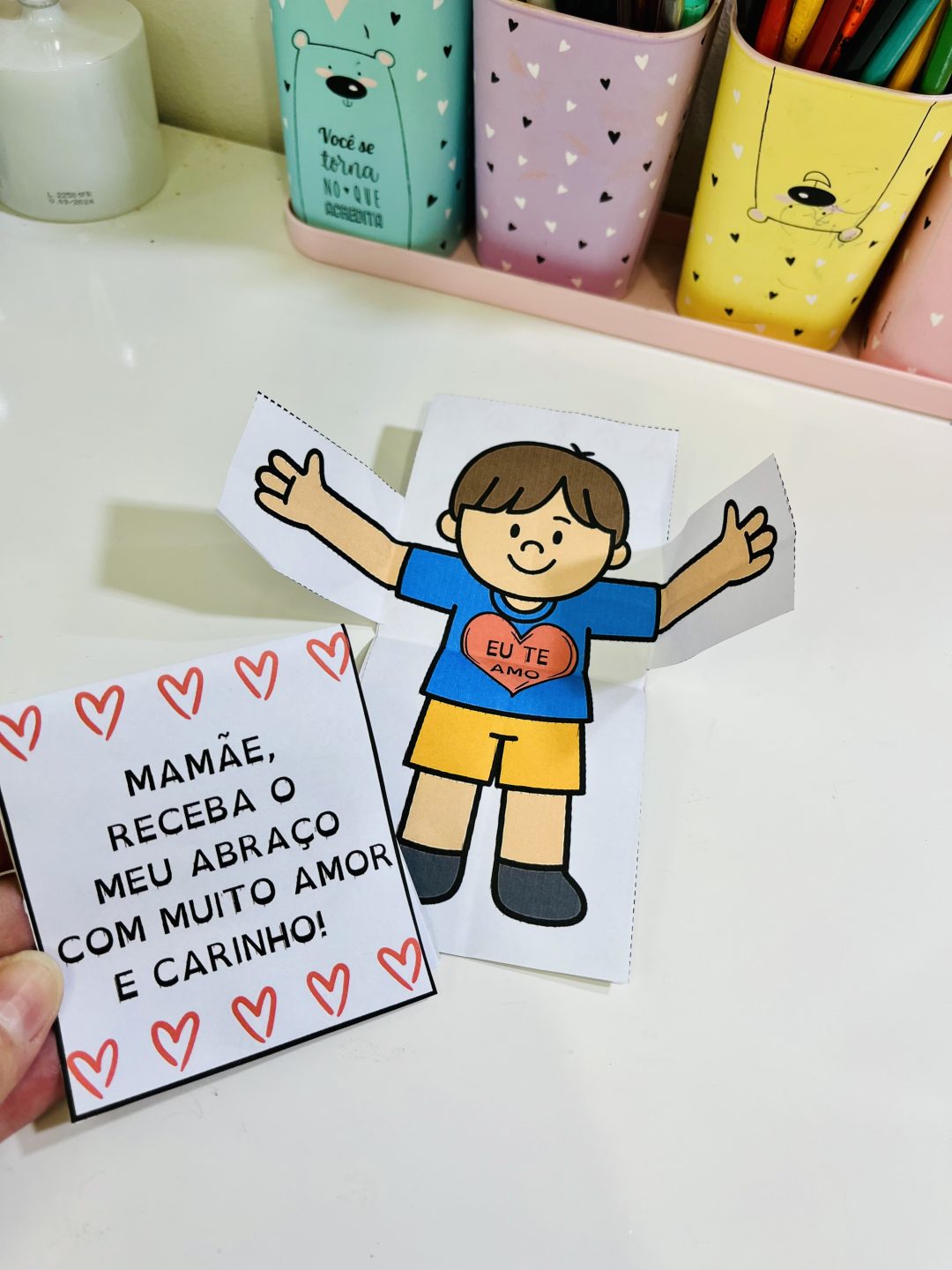 CARTÃO ABRAÇO - DIA DAS MÃES